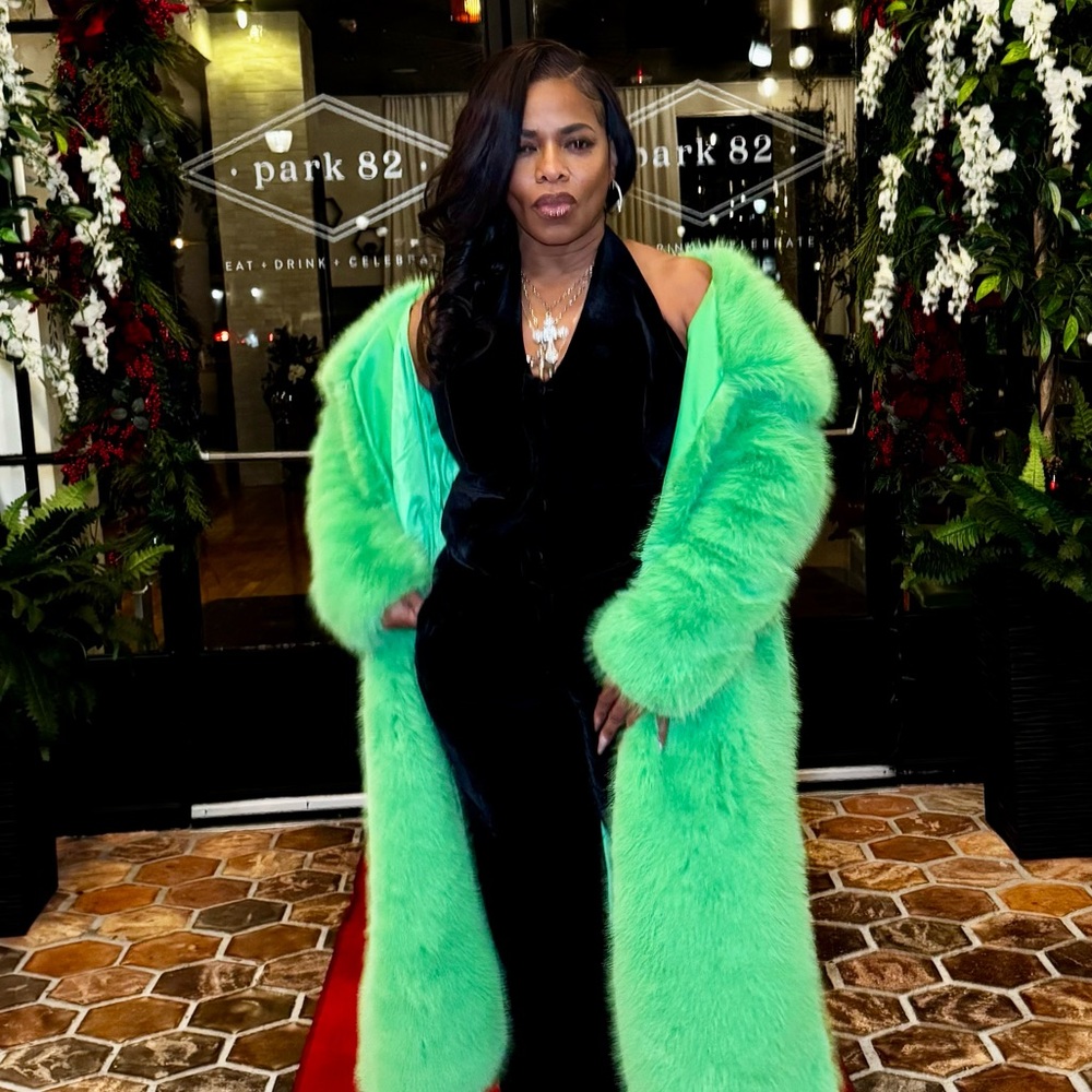 Meet your Posher, Sabrina